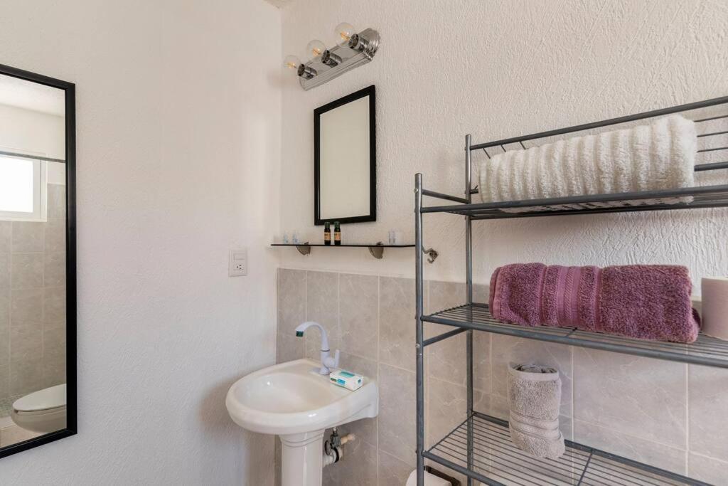 Micro Studio Perfect For Backpackers, Couples, 3 Min Drive To Playa El Nino แคนคูน ภายนอก รูปภาพ